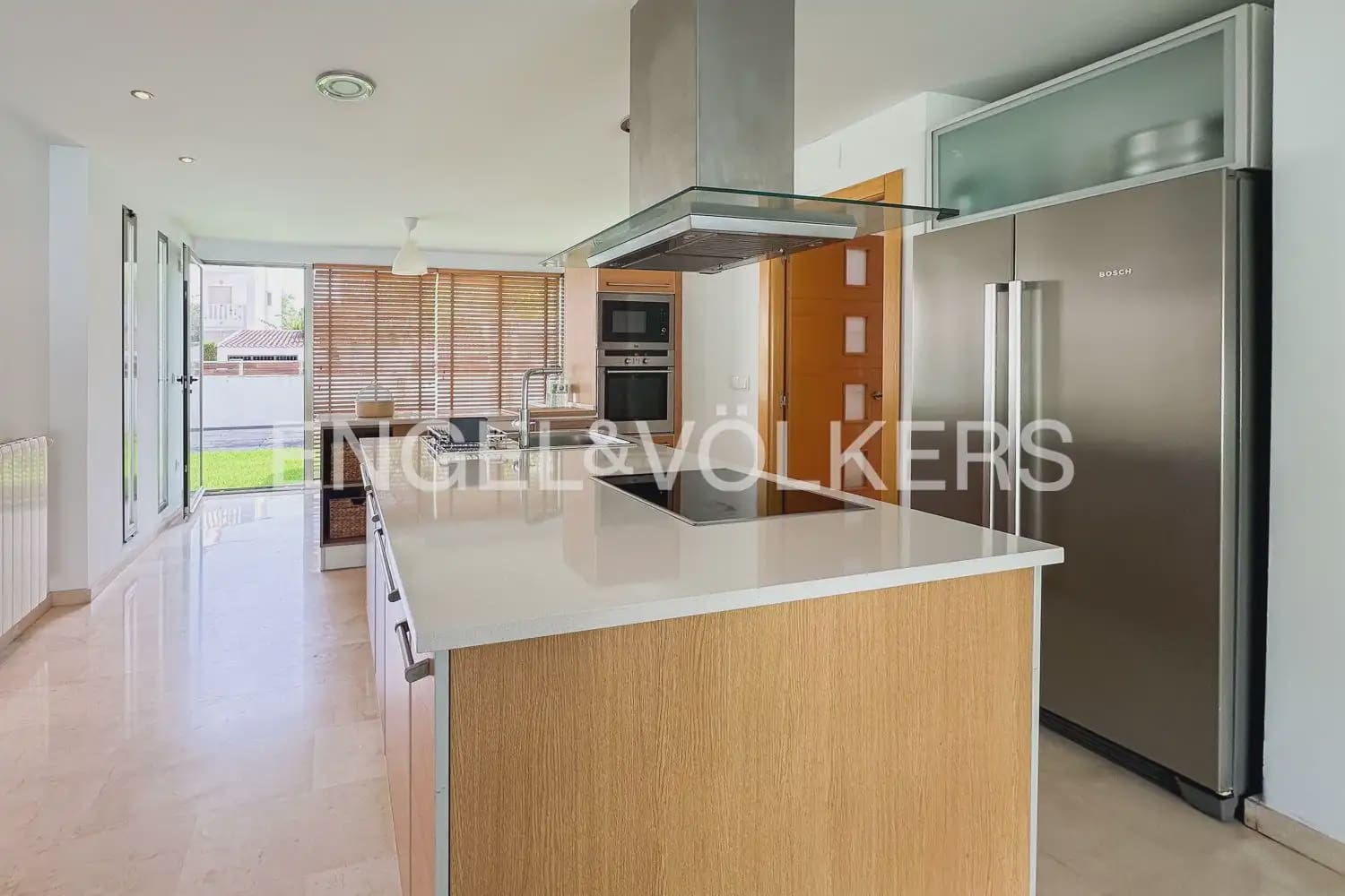 4 bedroom Villa for rent in Sagunto / Sagunt with pool garage - € 3,000 (Ref: 9898323)