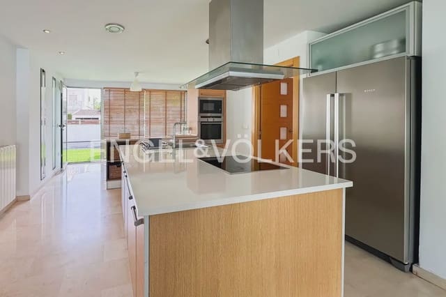 4 bedroom Villa for rent in Almarda, Sagunto / Sagunt with pool garage - € 3,000 (Ref: 9898323)