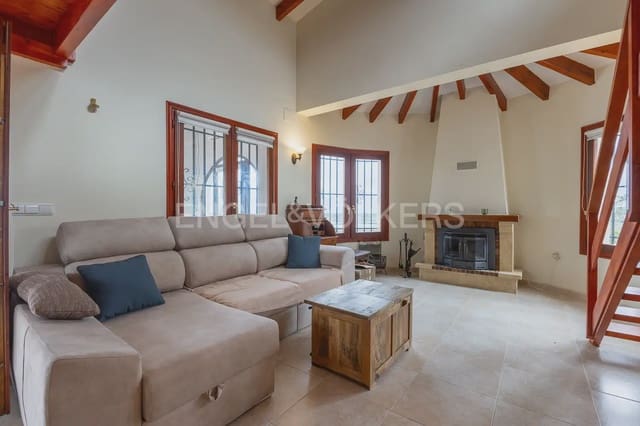 Chalet de 3 habitaciones en Pego en venta con piscina garaje - 429.000 € (Ref: 9898324)