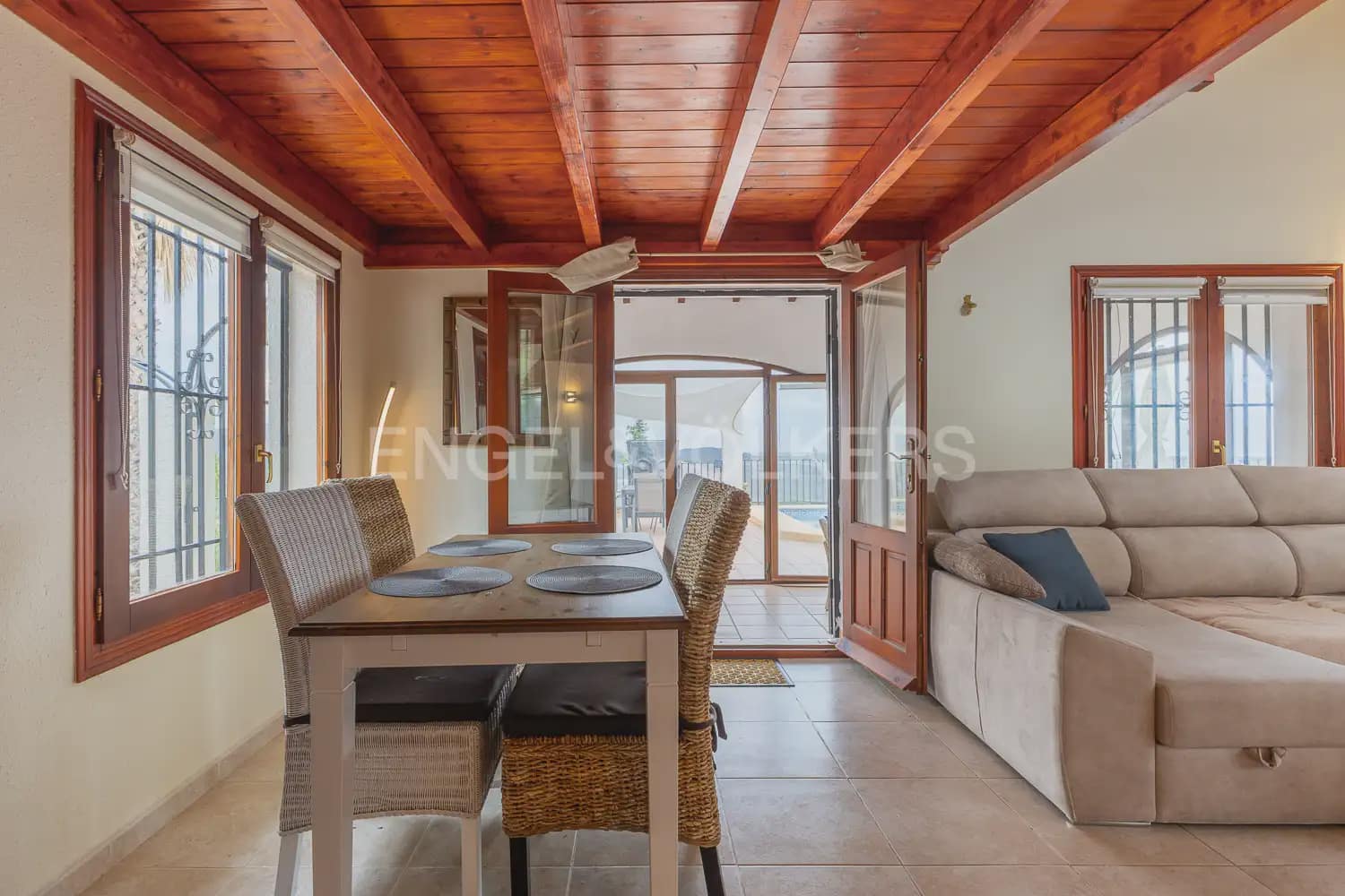 3 soveværelse Villa til salg i Pego med swimmingpool garage - € 429.000 (Ref: 9898324)