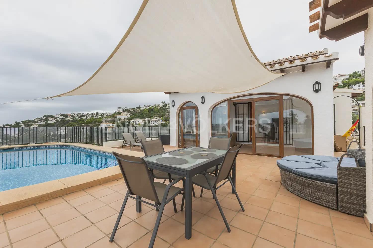 3 soveværelse Villa til salg i Pego med swimmingpool garage - € 429.000 (Ref: 9898324)