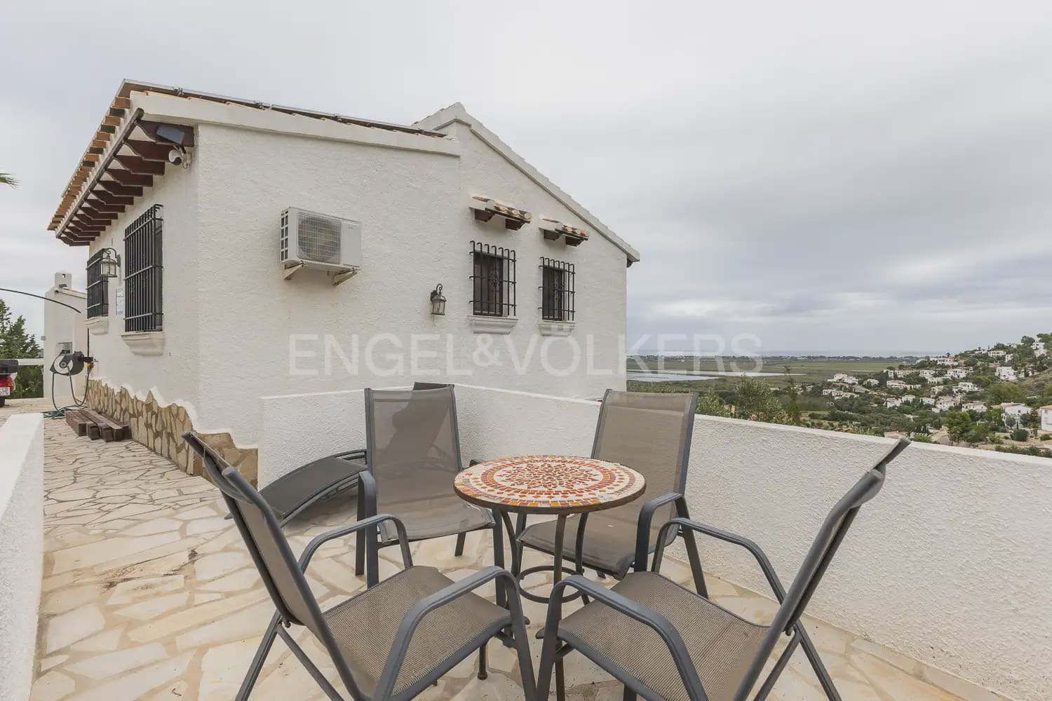 3 soveværelse Villa til salg i Pego med swimmingpool garage - € 429.000 (Ref: 9898324)