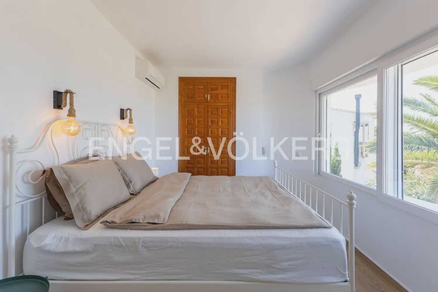5 soverom Villa til salgs i Denia med garasje - € 895 000 (Ref: 9898325)