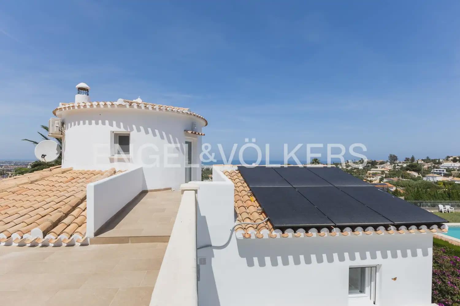 5 soverom Villa til salgs i Denia med garasje - € 895 000 (Ref: 9898325)