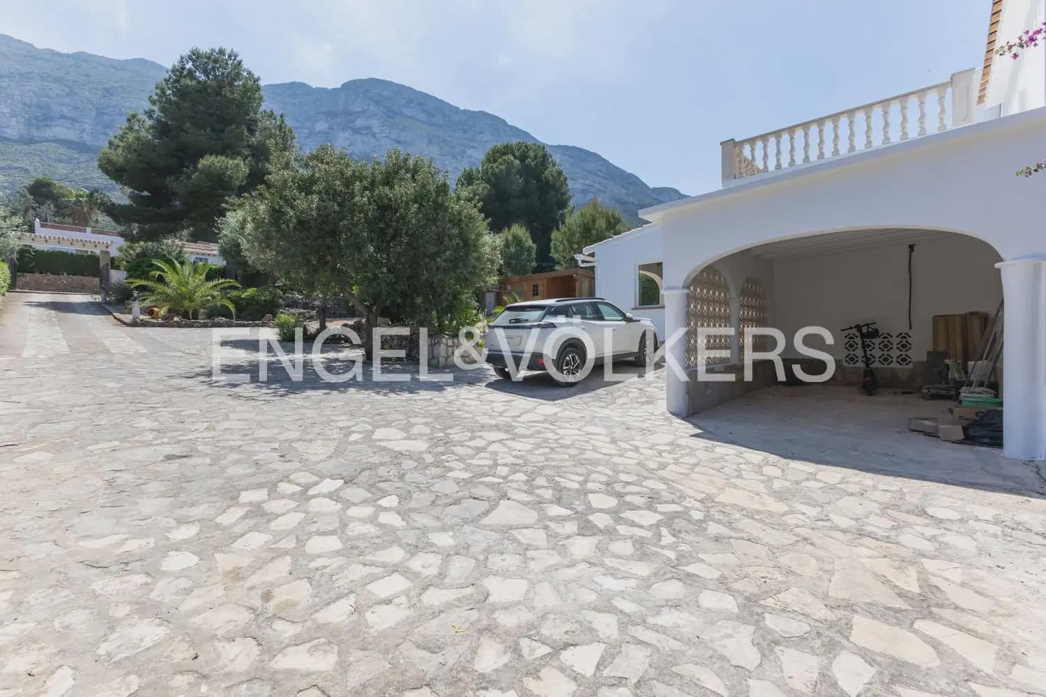 5 soverom Villa til salgs i Denia med garasje - € 895 000 (Ref: 9898325)