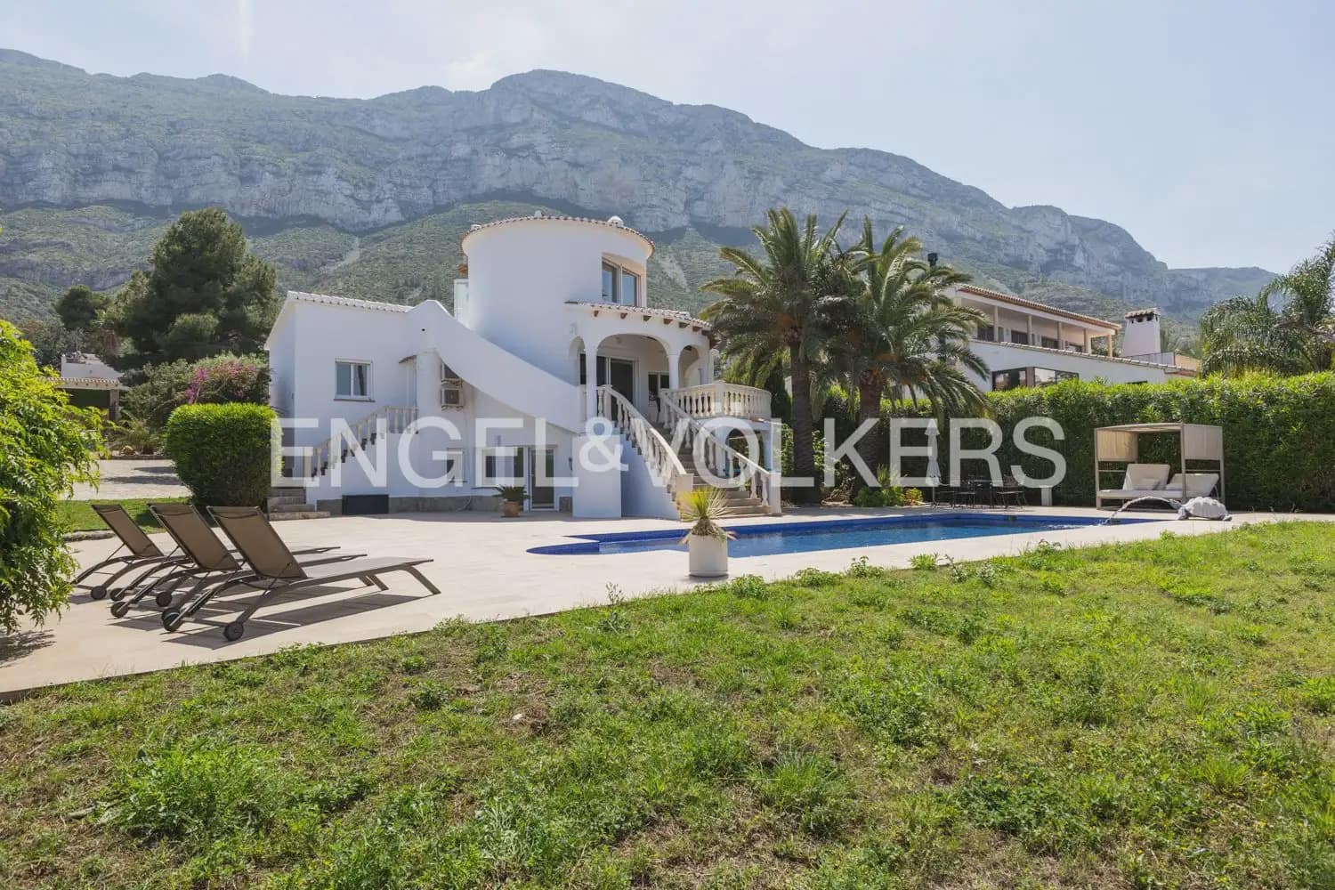 5 soverom Villa til salgs i Denia med garasje - € 895 000 (Ref: 9898325)
