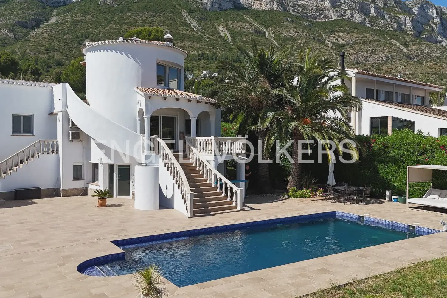 5 soverom Villa til salgs i Denia med garasje - € 895 000 (Ref: 9898325)