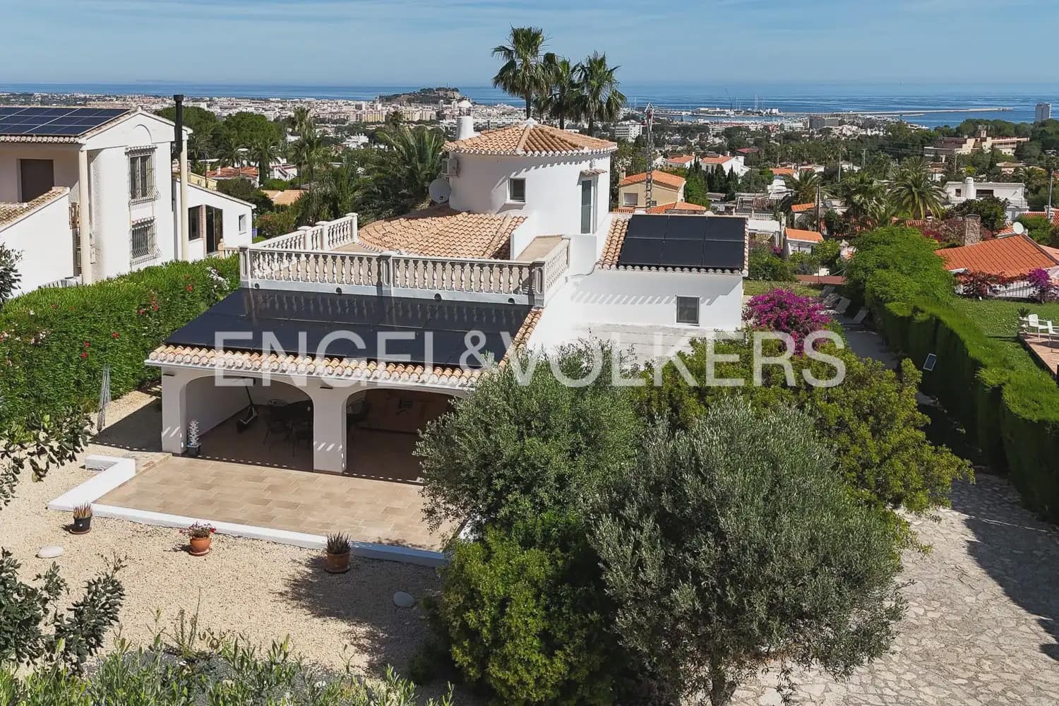 5 soverom Villa til salgs i Denia med garasje - € 895 000 (Ref: 9898325)
