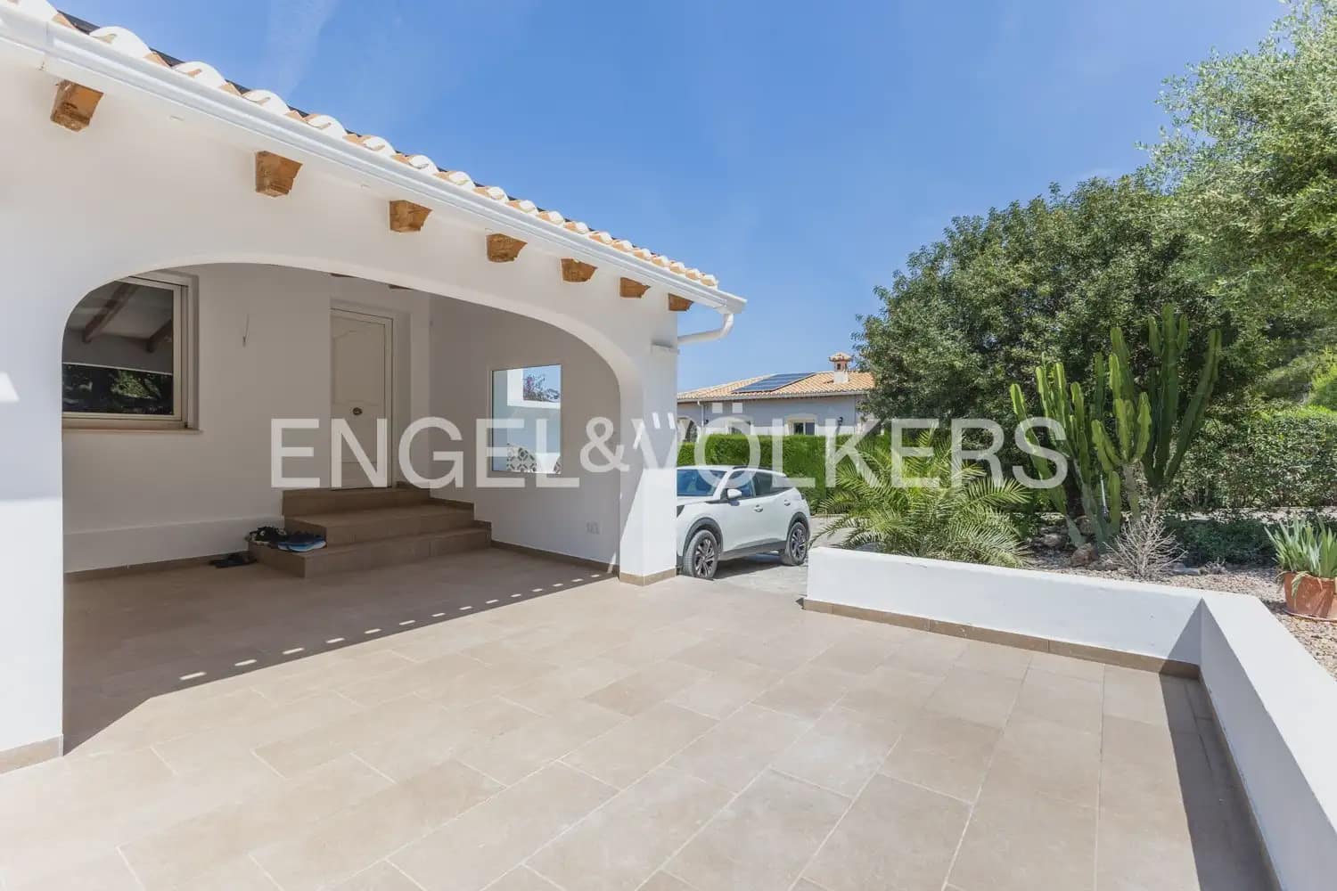 5 sypialnia Willa na sprzedaż w Denia z garażem - 849 000 € (Ref: 9898325)