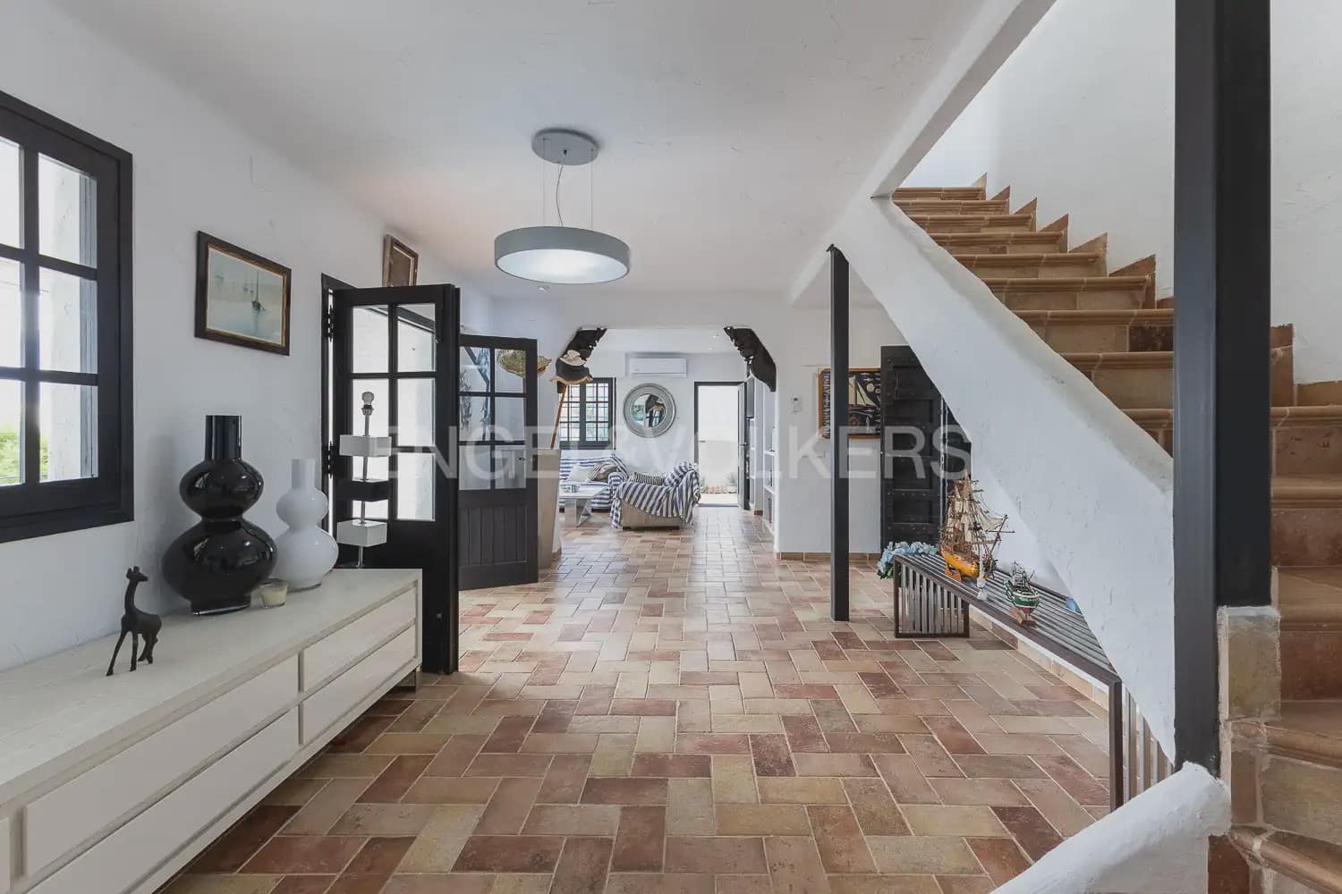 Chalet de 5 habitaciones en Oropesa  en venta con piscina garaje - 950.000 € (Ref: 9898328)