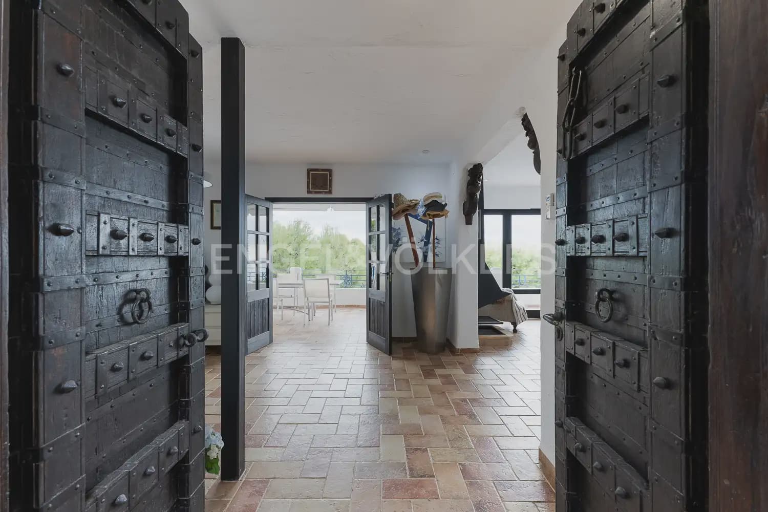 Chalet de 5 habitaciones en Oropesa  en venta con piscina garaje - 950.000 € (Ref: 9898328)
