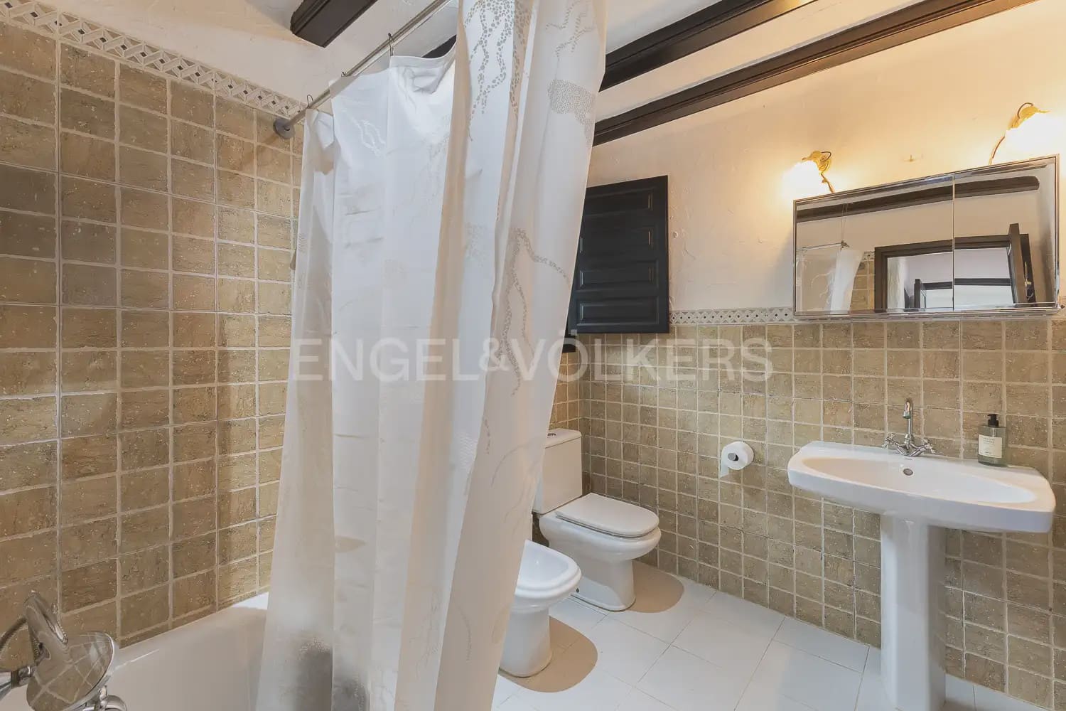 Chalet de 5 habitaciones en Oropesa  en venta con piscina garaje - 950.000 € (Ref: 9898328)
