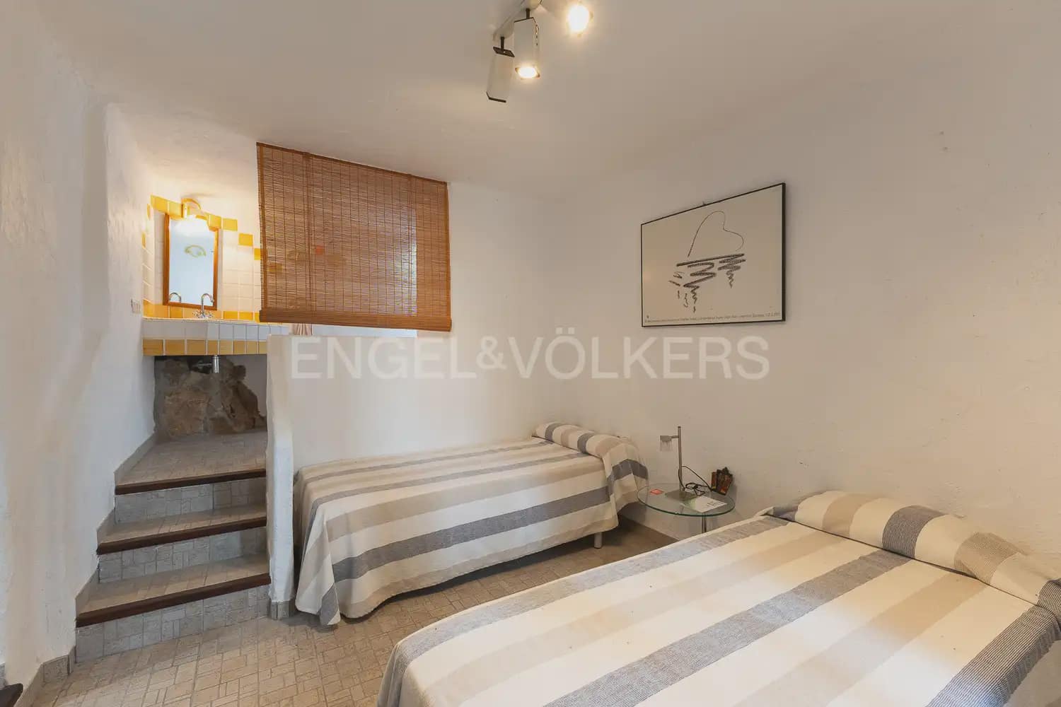 Chalet de 5 habitaciones en Oropesa  en venta con piscina garaje - 950.000 € (Ref: 9898328)
