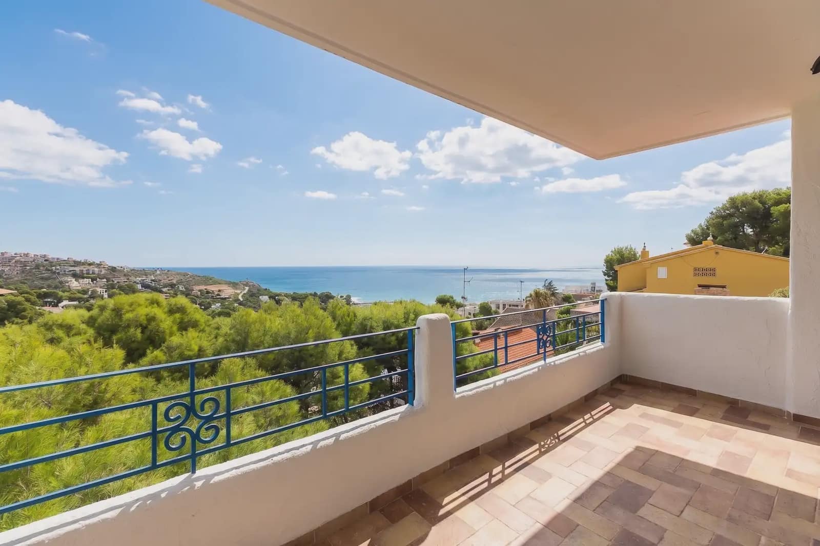 Chalet de 5 habitaciones en Oropesa  en venta con piscina garaje - 950.000 € (Ref: 9898328)