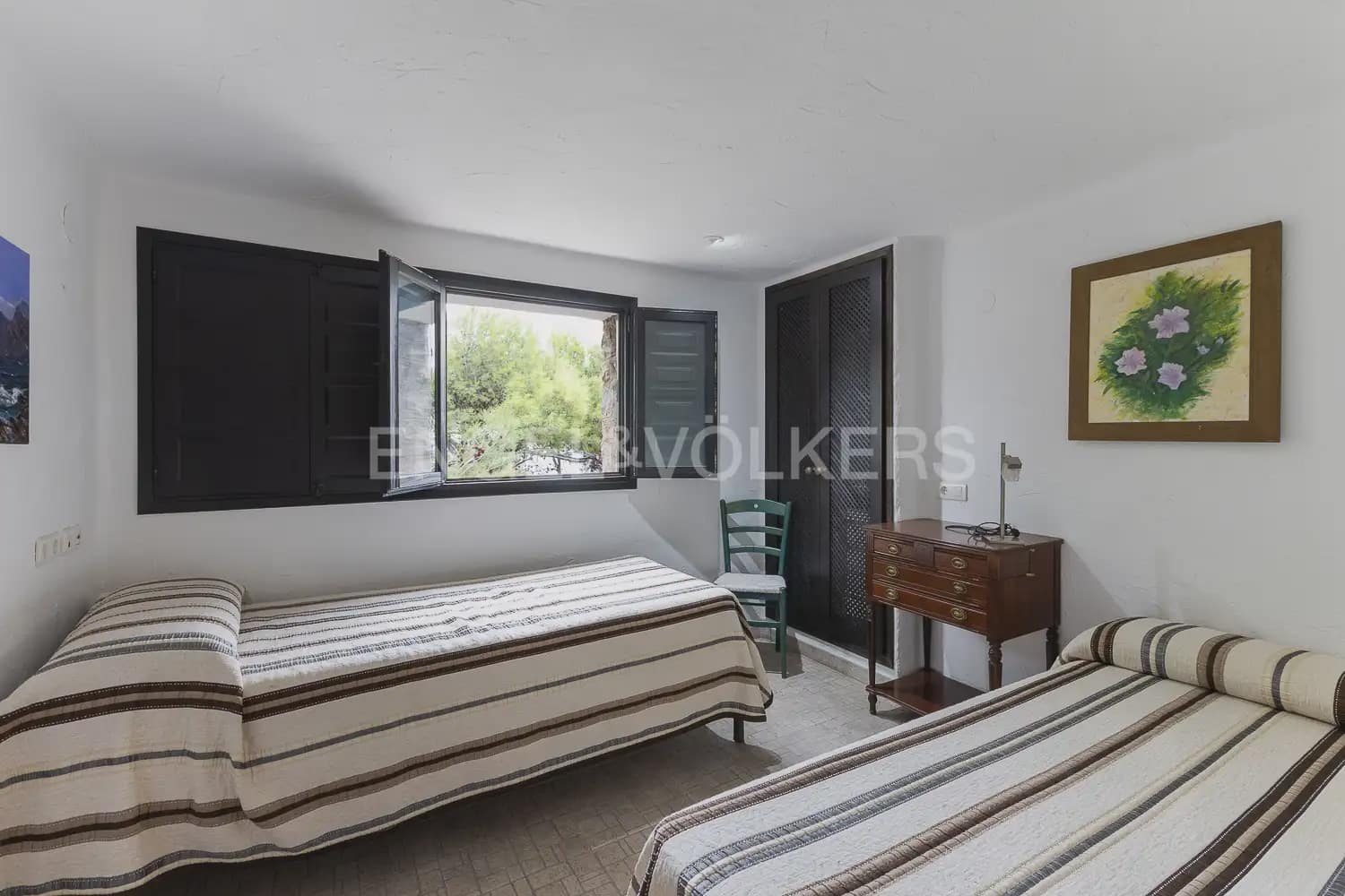 Chalet de 5 habitaciones en Oropesa  en venta con piscina garaje - 950.000 € (Ref: 9898328)