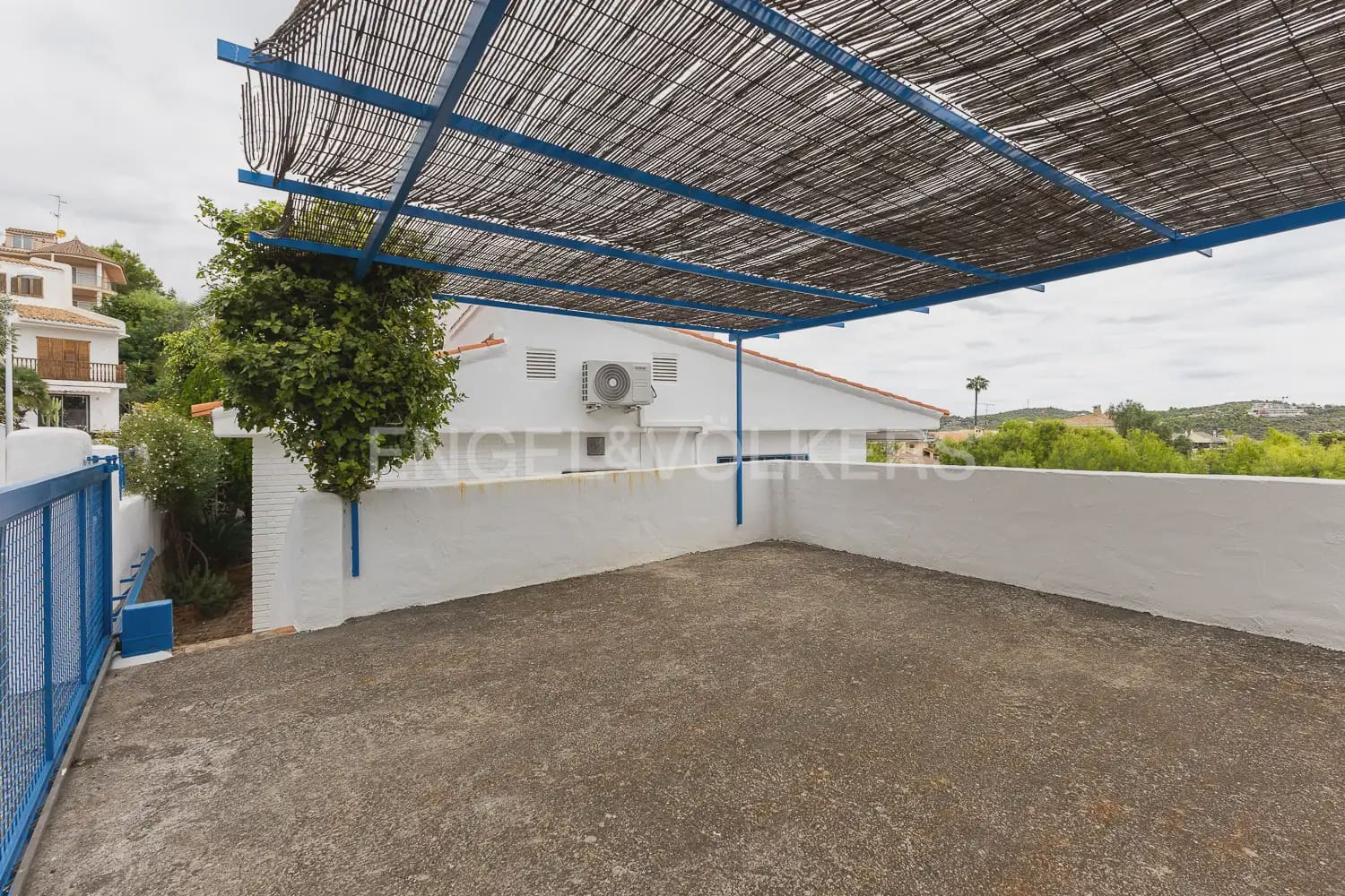 Chalet de 5 habitaciones en Oropesa  en venta con piscina garaje - 950.000 € (Ref: 9898328)