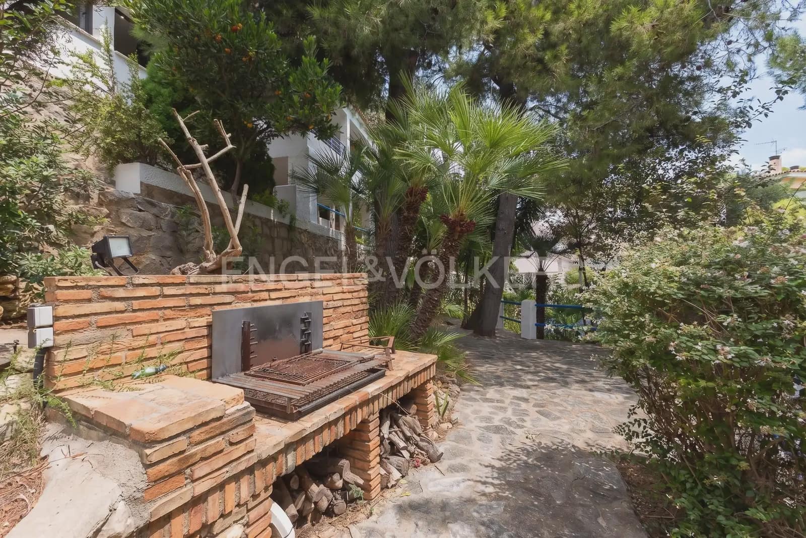 Chalet de 5 habitaciones en Oropesa  en venta con piscina garaje - 950.000 € (Ref: 9898328)