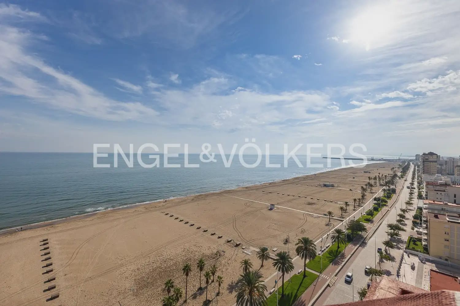 Ático de 3 habitaciones en Gandia en venta - 590.000 € (Ref: 9898329)