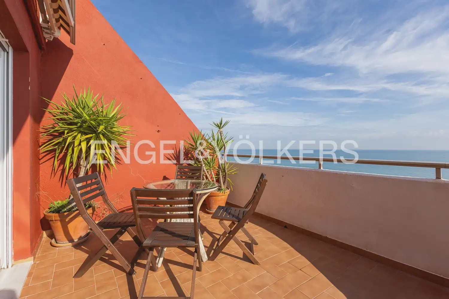 Ático de 3 habitaciones en Gandia en venta - 590.000 € (Ref: 9898329)