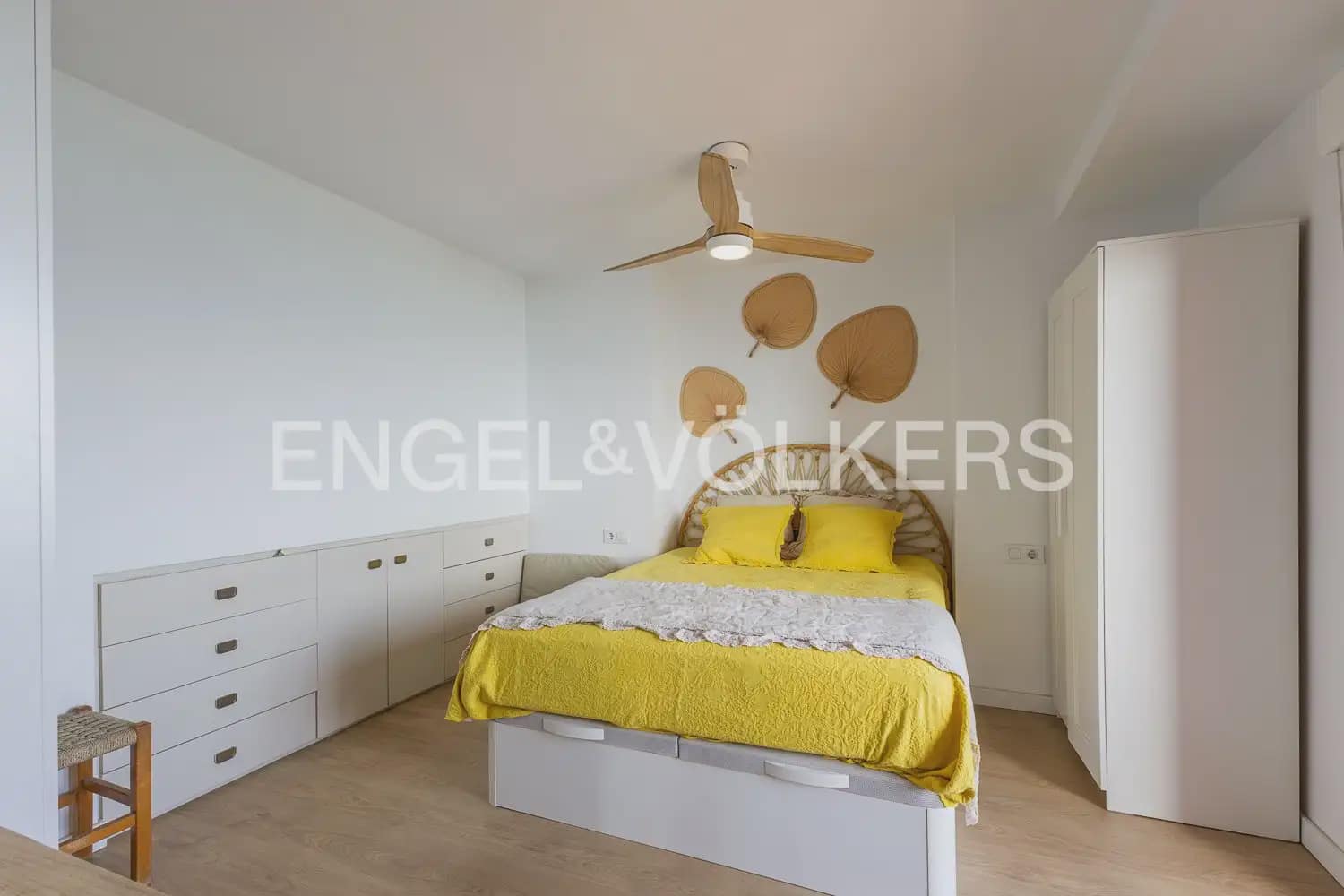 Ático de 3 habitaciones en Gandia en venta - 590.000 € (Ref: 9898329)
