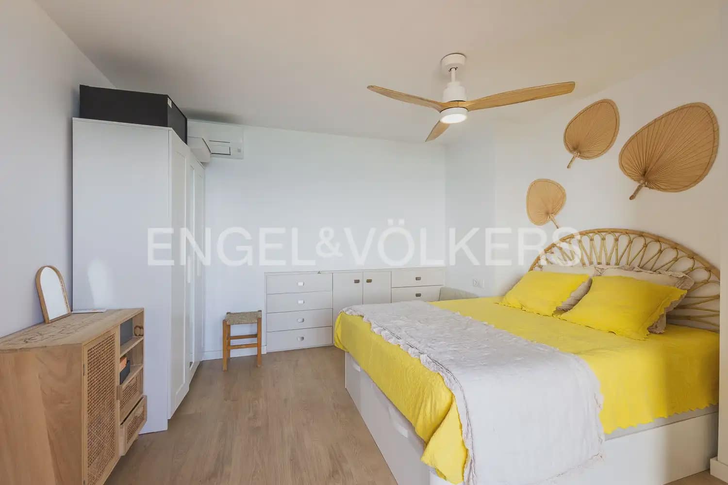 Ático de 3 habitaciones en Gandia en venta - 590.000 € (Ref: 9898329)