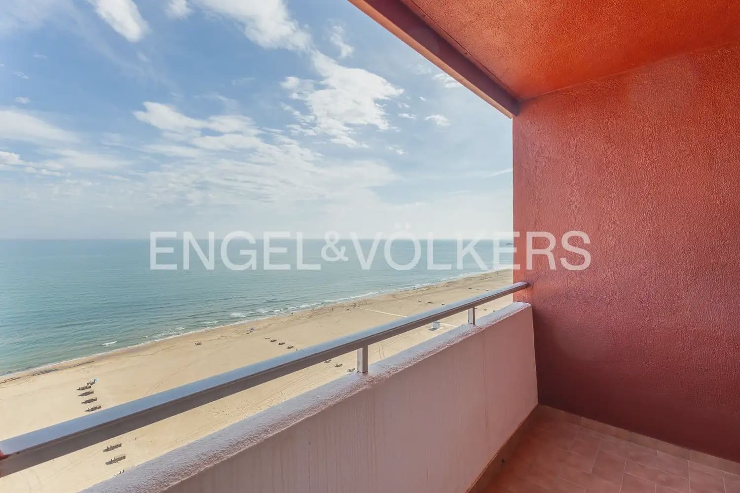 Ático de 3 habitaciones en Gandia en venta - 590.000 € (Ref: 9898329)