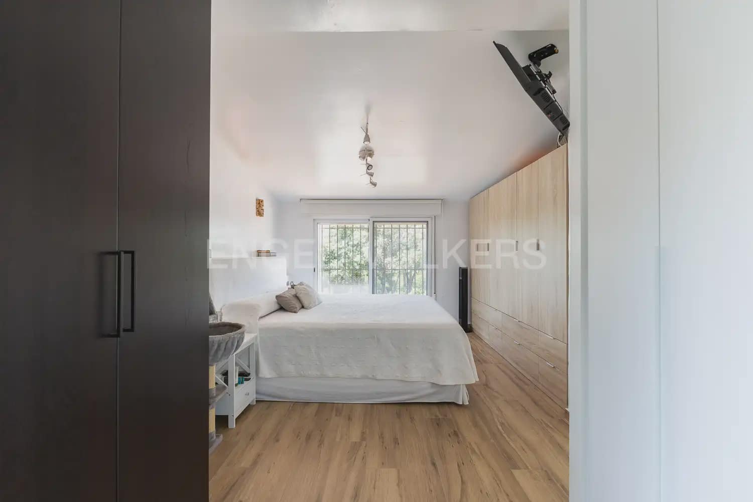 4 Zimmer Villa zu verkaufen in Torrent mit Garage - 899.000 € (Ref: 9898330)