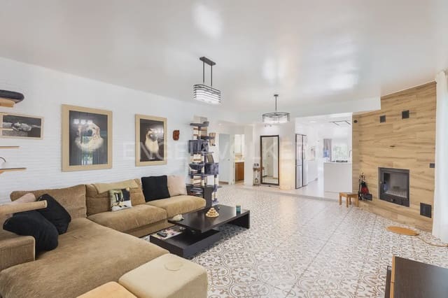 4 Zimmer Villa zu verkaufen in Torrent mit Garage - 899.000 € (Ref: 9898330)