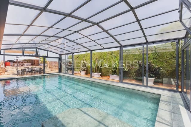 4 Zimmer Villa zu verkaufen in Torrent mit Garage - 899.000 € (Ref: 9898330)