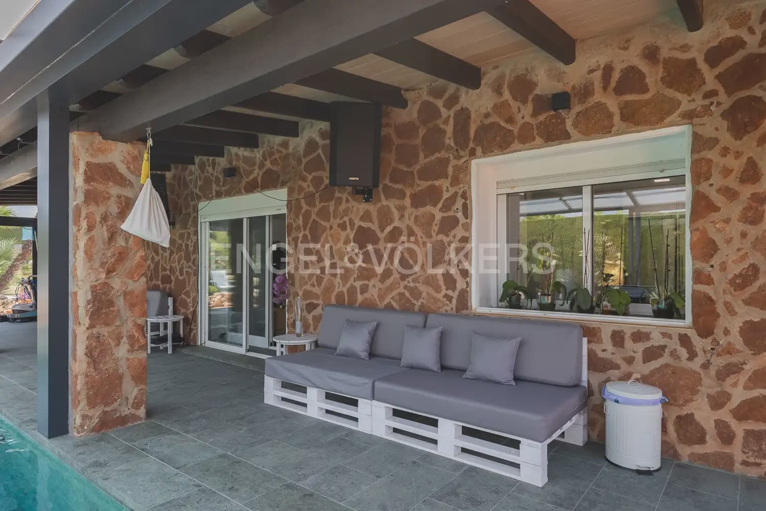 4 Zimmer Villa zu verkaufen in Torrent mit Garage - 899.000 € (Ref: 9898330)