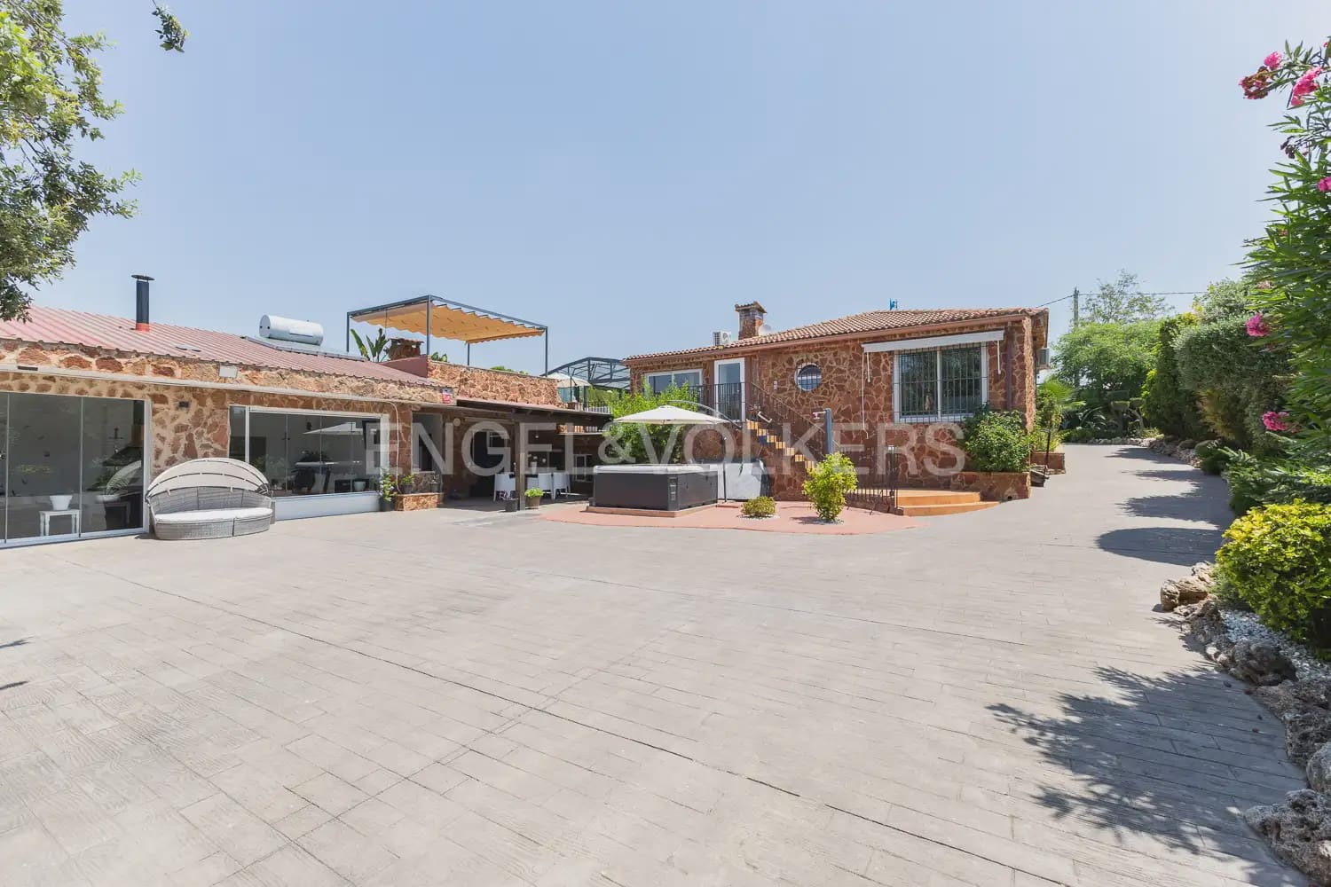 4 Zimmer Villa zu verkaufen in Torrent mit Garage - 899.000 € (Ref: 9898330)
