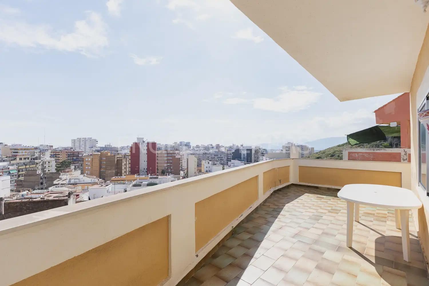 5 chambre Villa/Maison à vendre à Cullera avec garage - 370 000 € (Ref: 9898331)