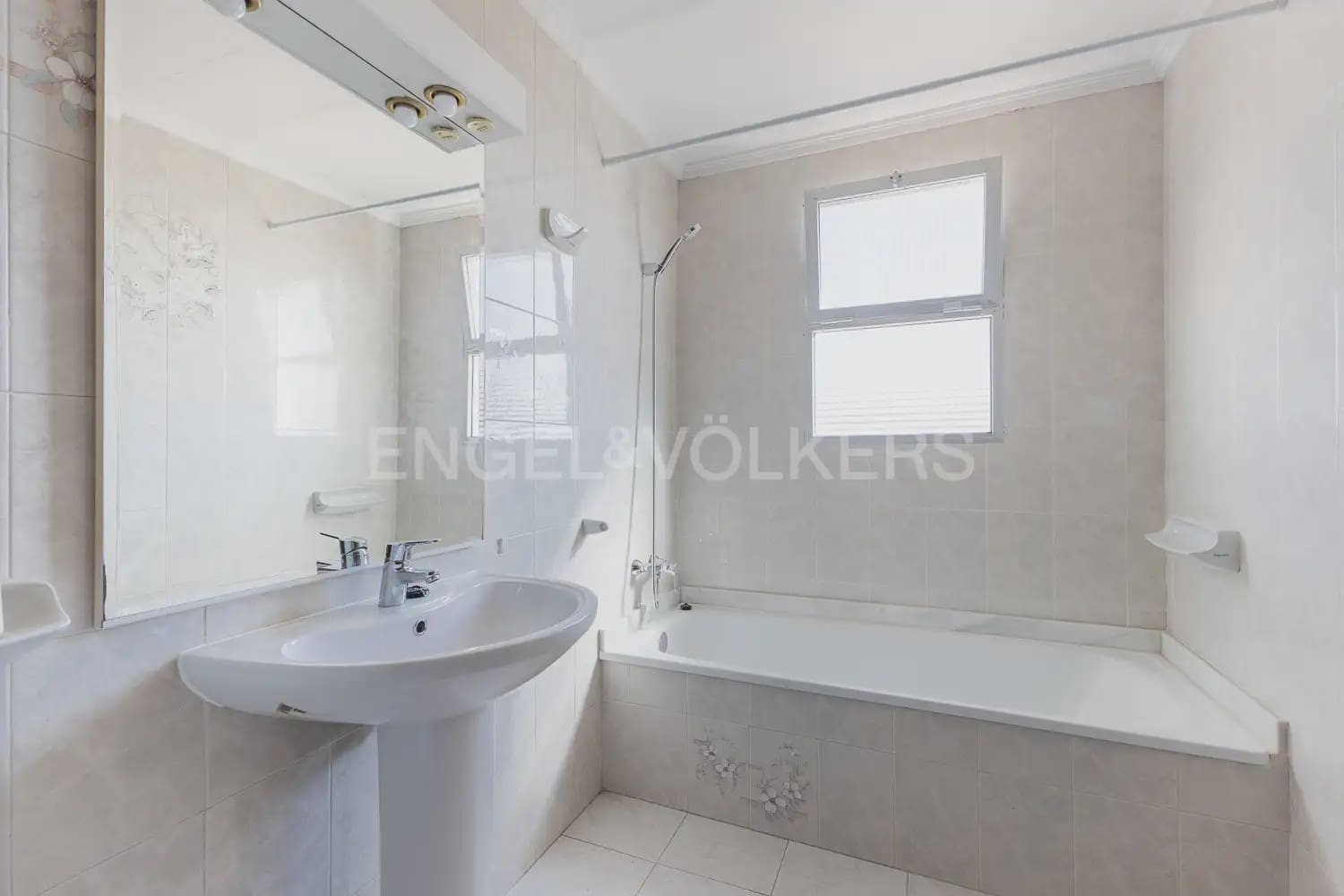 5 chambre Villa/Maison à vendre à Cullera avec garage - 370 000 € (Ref: 9898331)