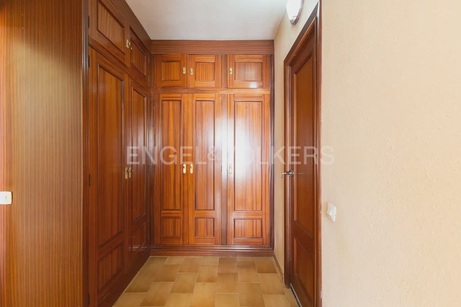 5 chambre Villa/Maison à vendre à Cullera avec garage - 370 000 € (Ref: 9898331)