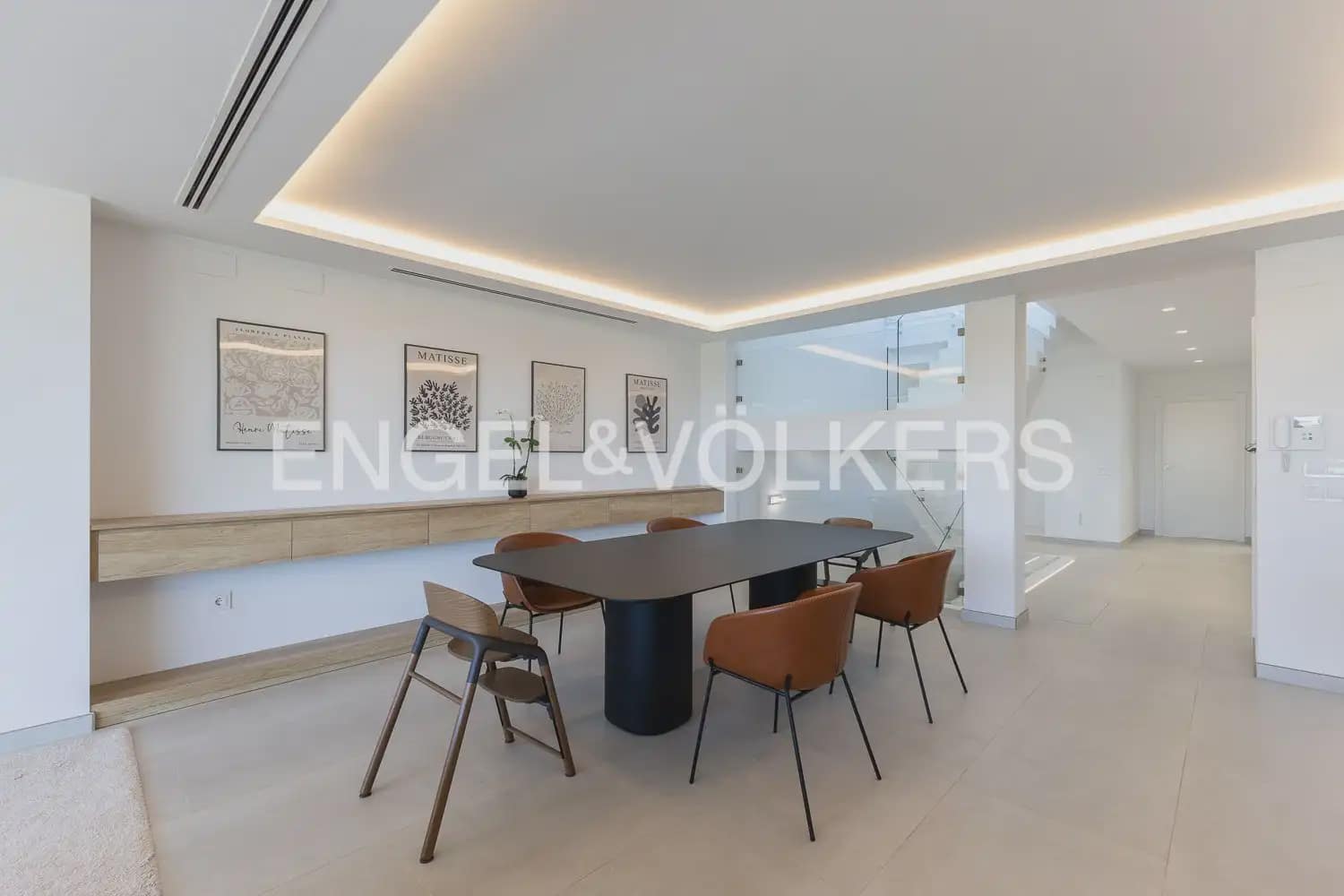 5 bedroom Villa for sale in Real with pool garage - € 830,000 (Ref: 9898333)