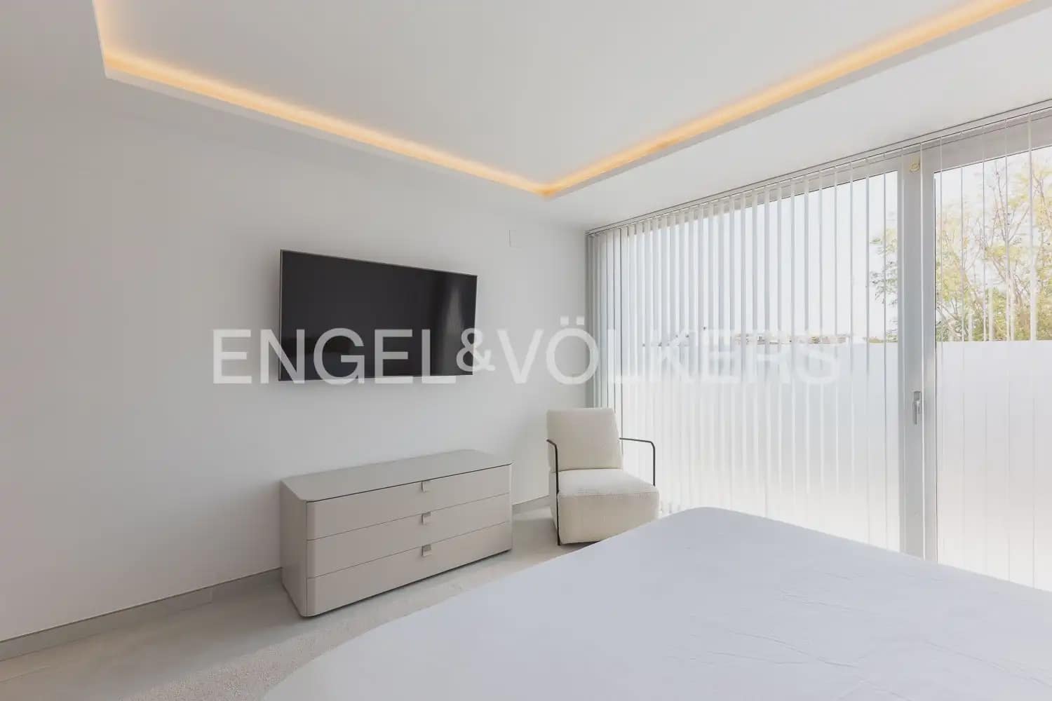 5 bedroom Villa for sale in Real with pool garage - € 830,000 (Ref: 9898333)