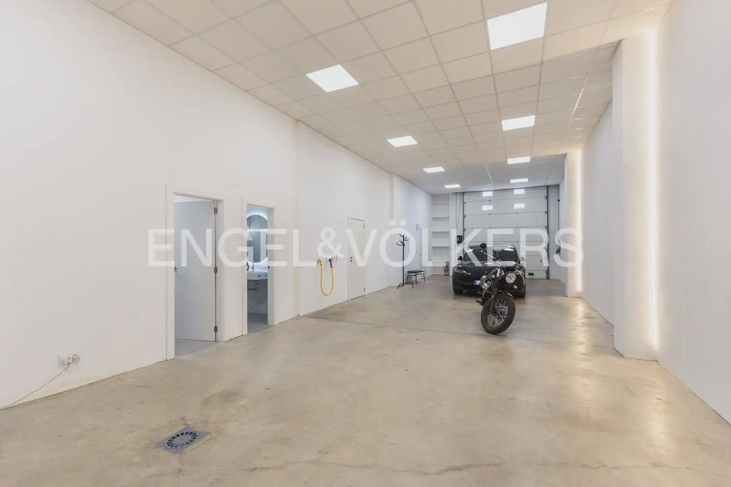 5 bedroom Villa for sale in Real with pool garage - € 830,000 (Ref: 9898333)