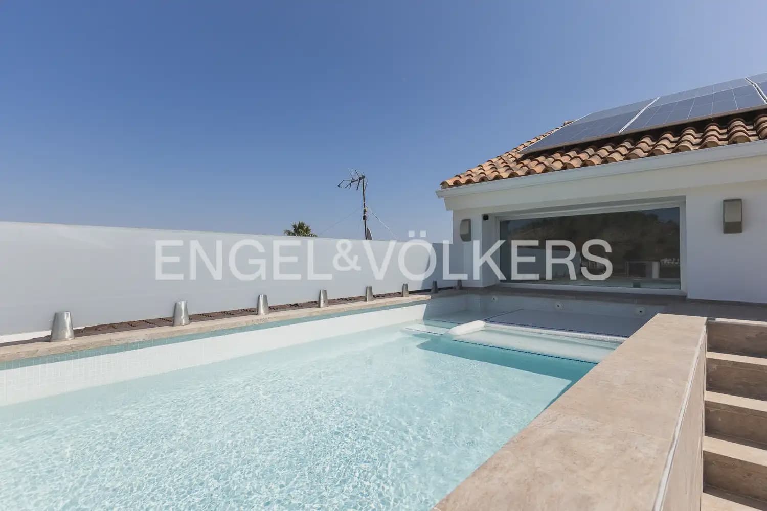 5 bedroom Villa for sale in Real with pool garage - € 830,000 (Ref: 9898333)