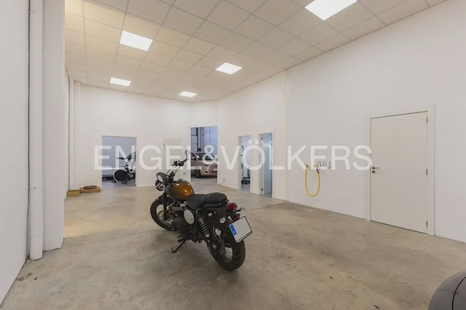 5 bedroom Villa for sale in Real with pool garage - € 830,000 (Ref: 9898333)