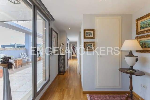 4 Zimmer Penthouse zu verkaufen in Benicalap, València Stadt mit Pool Garage - 900.000 € (Ref: 9898334)
