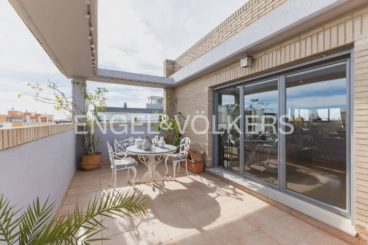4 Zimmer Penthouse zu verkaufen in Valencia Stadt mit Pool Garage - 900.000 € (Ref: 9898334)
