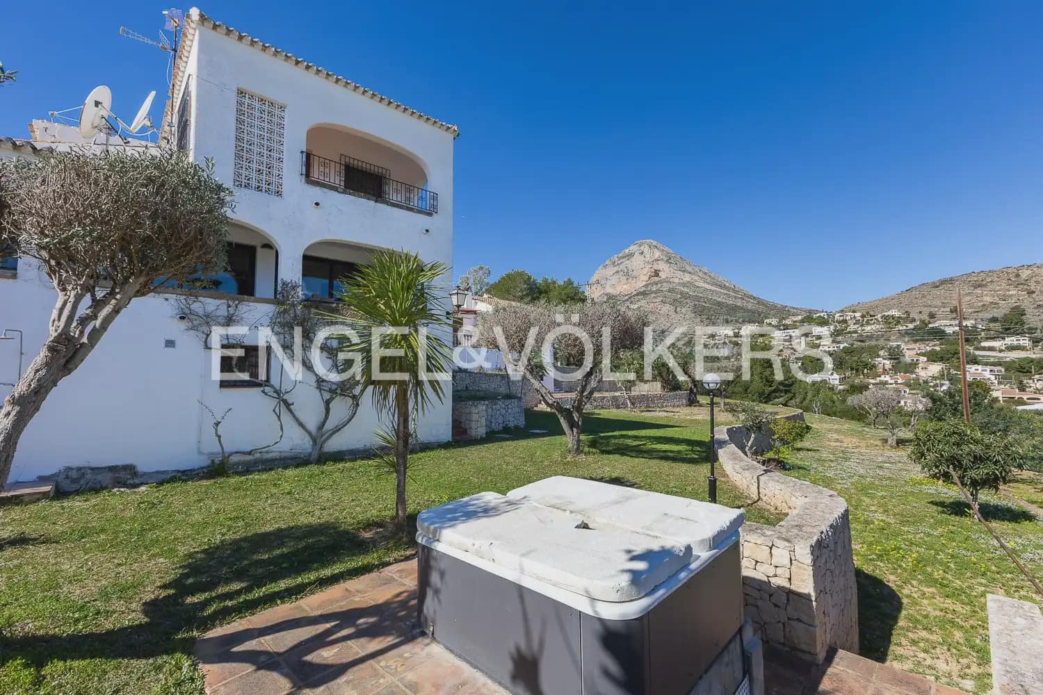 Finca/Casa Rural de 6 habitaciones en Javea / Xàbia en venta con piscina garaje - 2.399.000 € (Ref: 9898335)