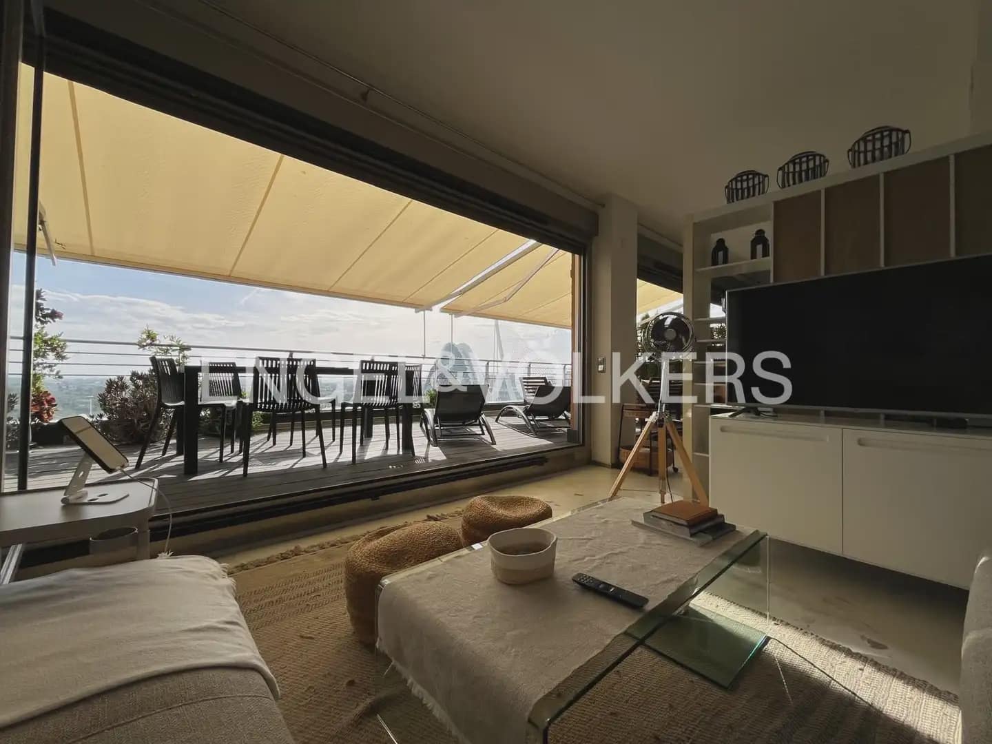 2 bedroom Penthouse for rent in Valencia city - € 4,500 (Ref: 9898336)