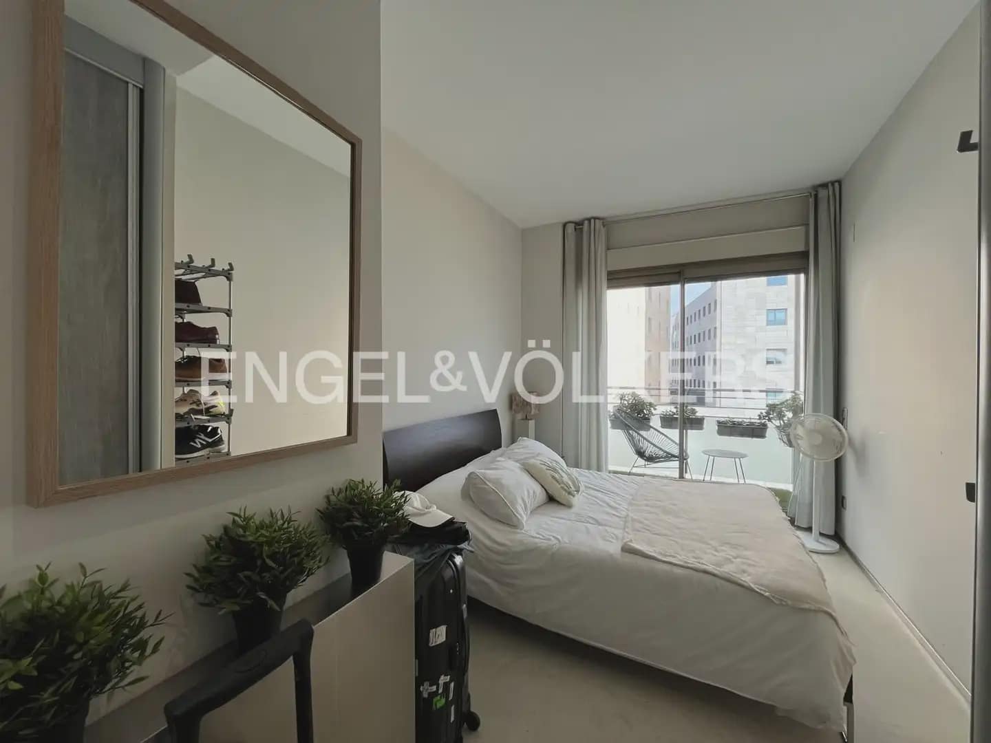 2 bedroom Penthouse for rent in Valencia city - € 4,500 (Ref: 9898336)