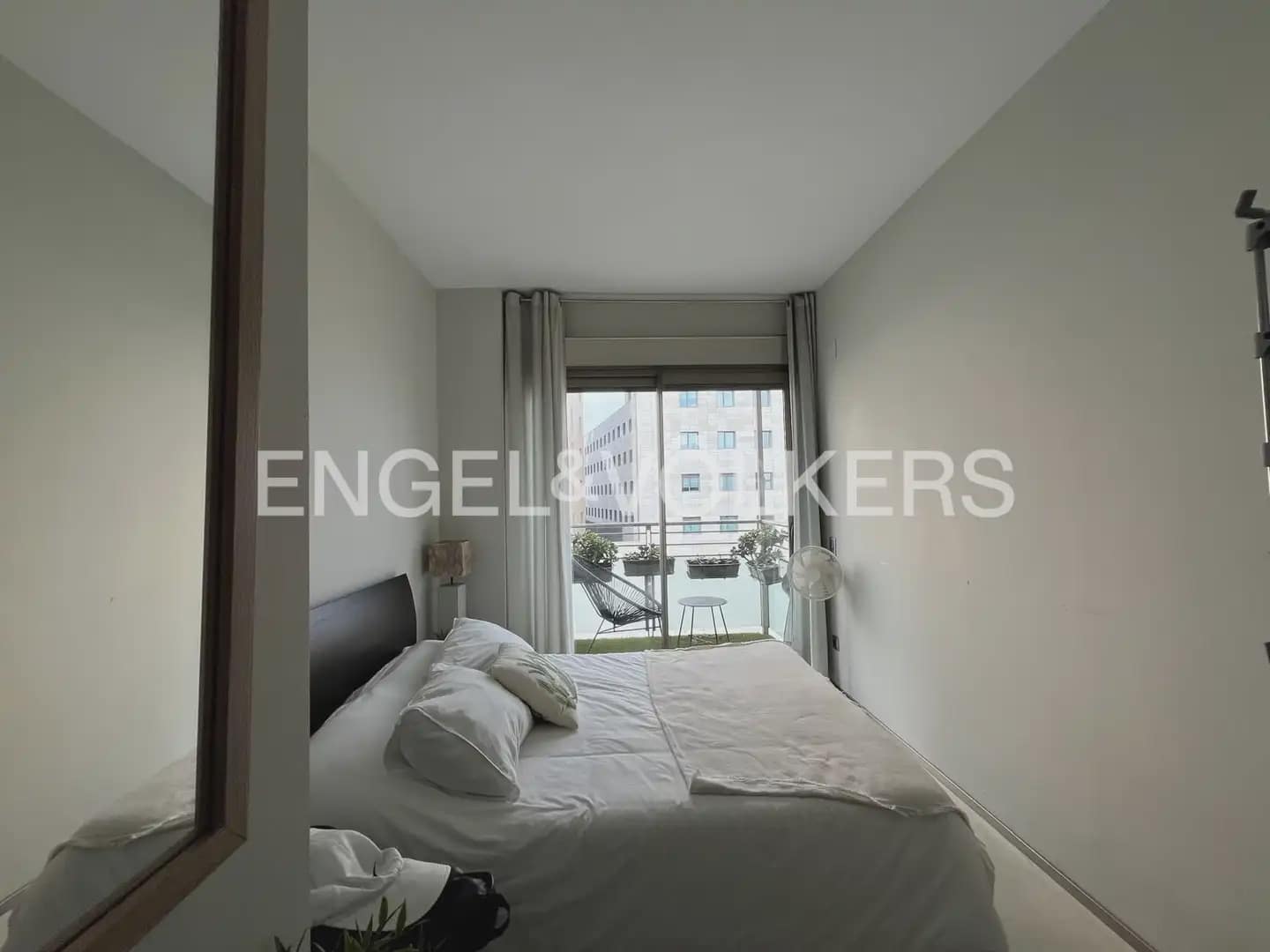 2 bedroom Penthouse for rent in Valencia city - € 4,500 (Ref: 9898336)