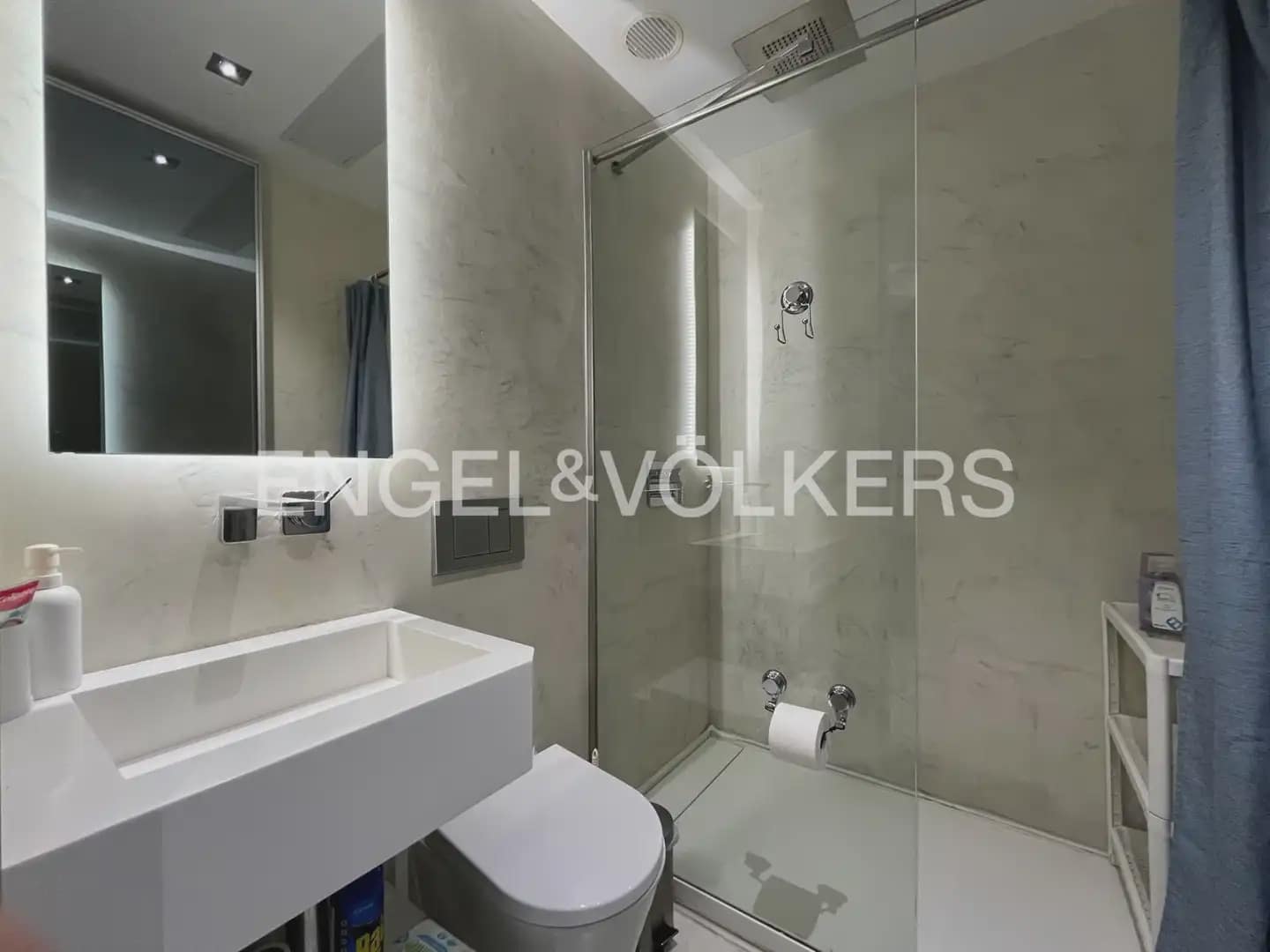 2 bedroom Penthouse for rent in Valencia city - € 4,500 (Ref: 9898336)