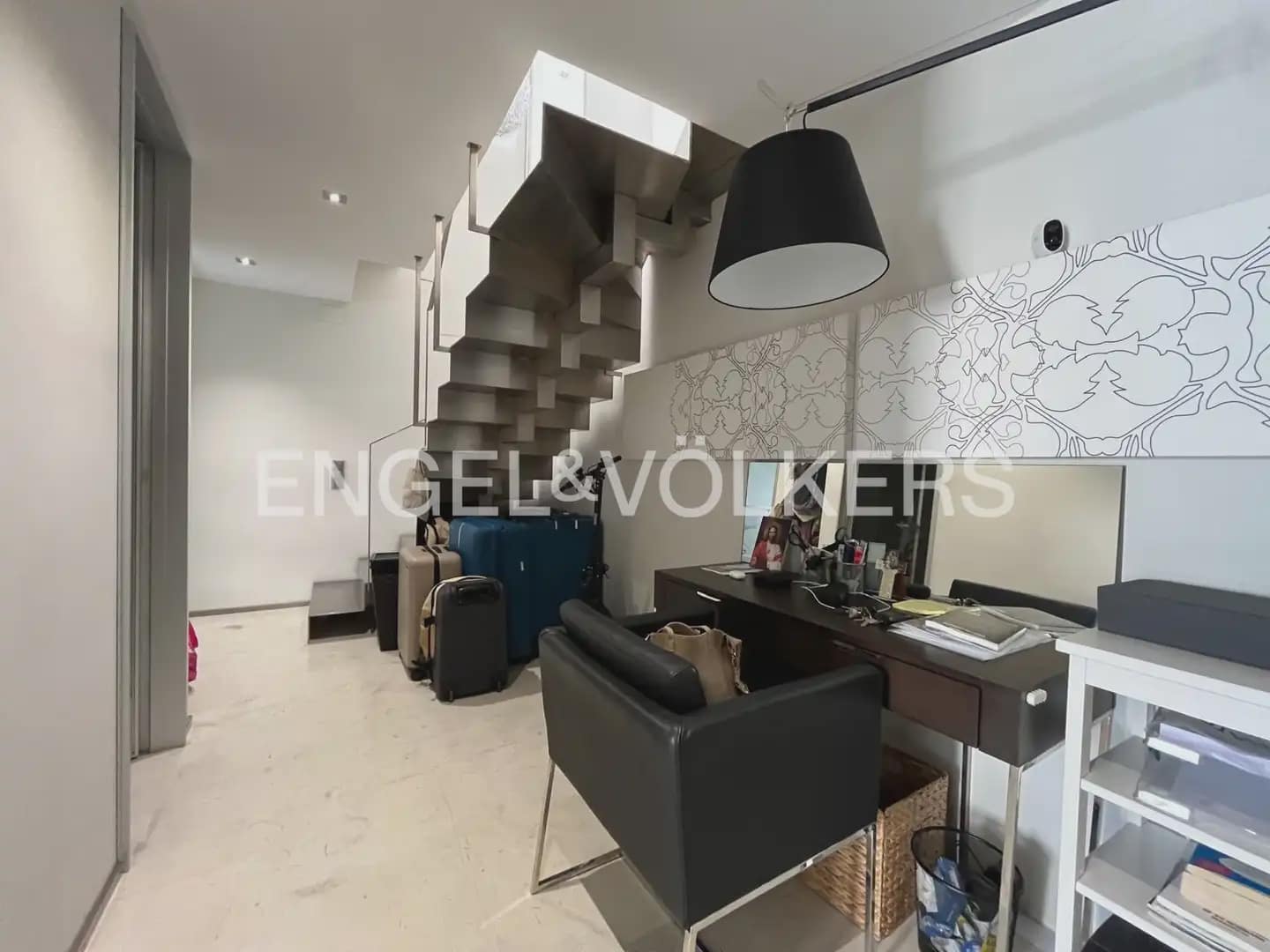2 bedroom Penthouse for rent in Valencia city - € 4,500 (Ref: 9898336)