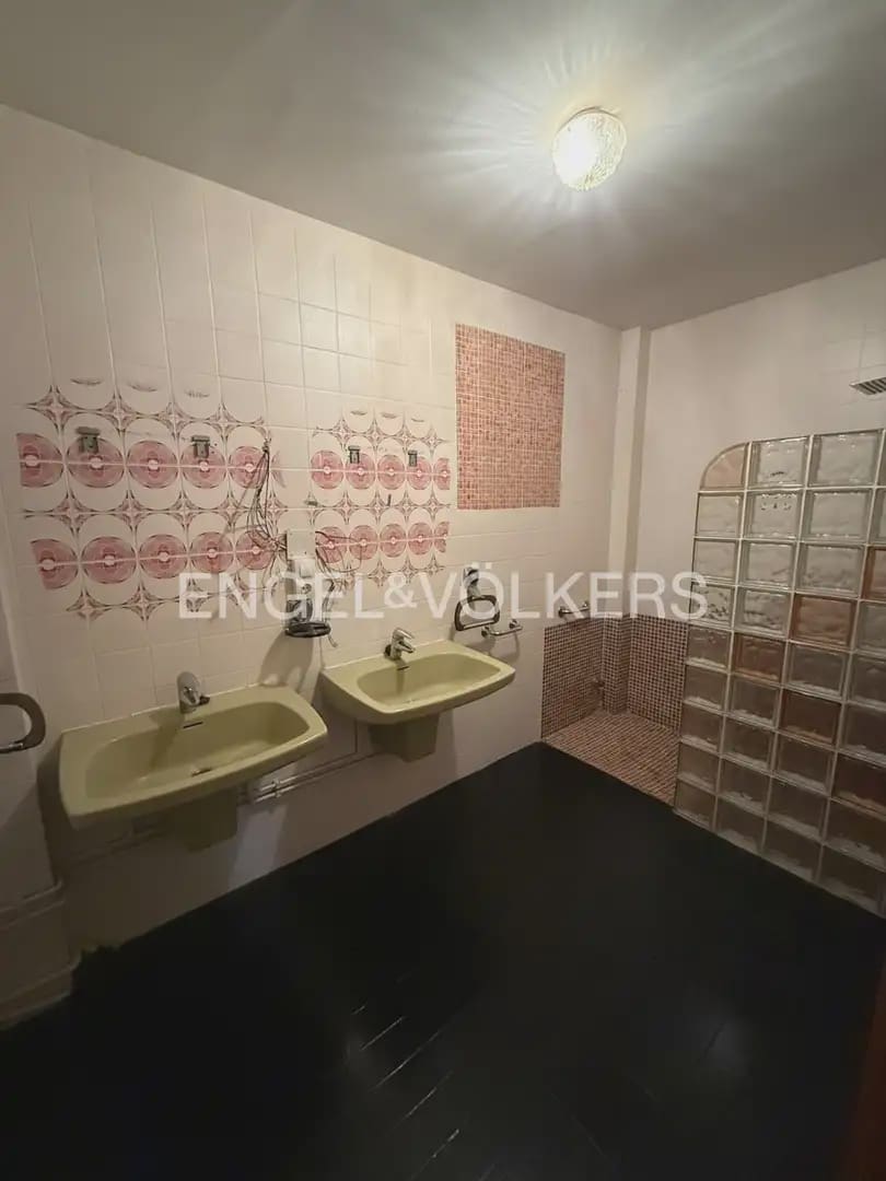 4 bedroom Villa for rent in Paterna with pool - € 3,000 (Ref: 9898338)