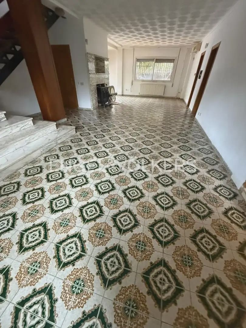 4 bedroom Villa for rent in Paterna with pool - € 3,000 (Ref: 9898338)