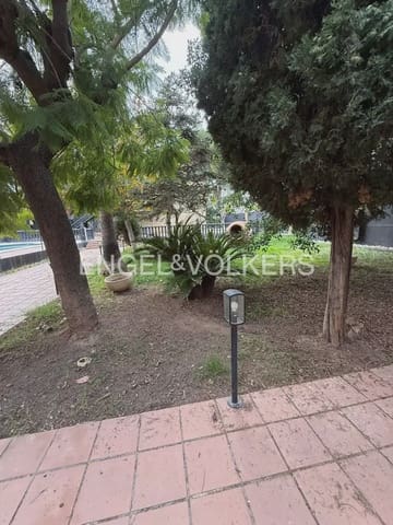 4 bedroom Villa for rent in La Cañada, Paterna with pool - € 3,000 (Ref: 9898338)